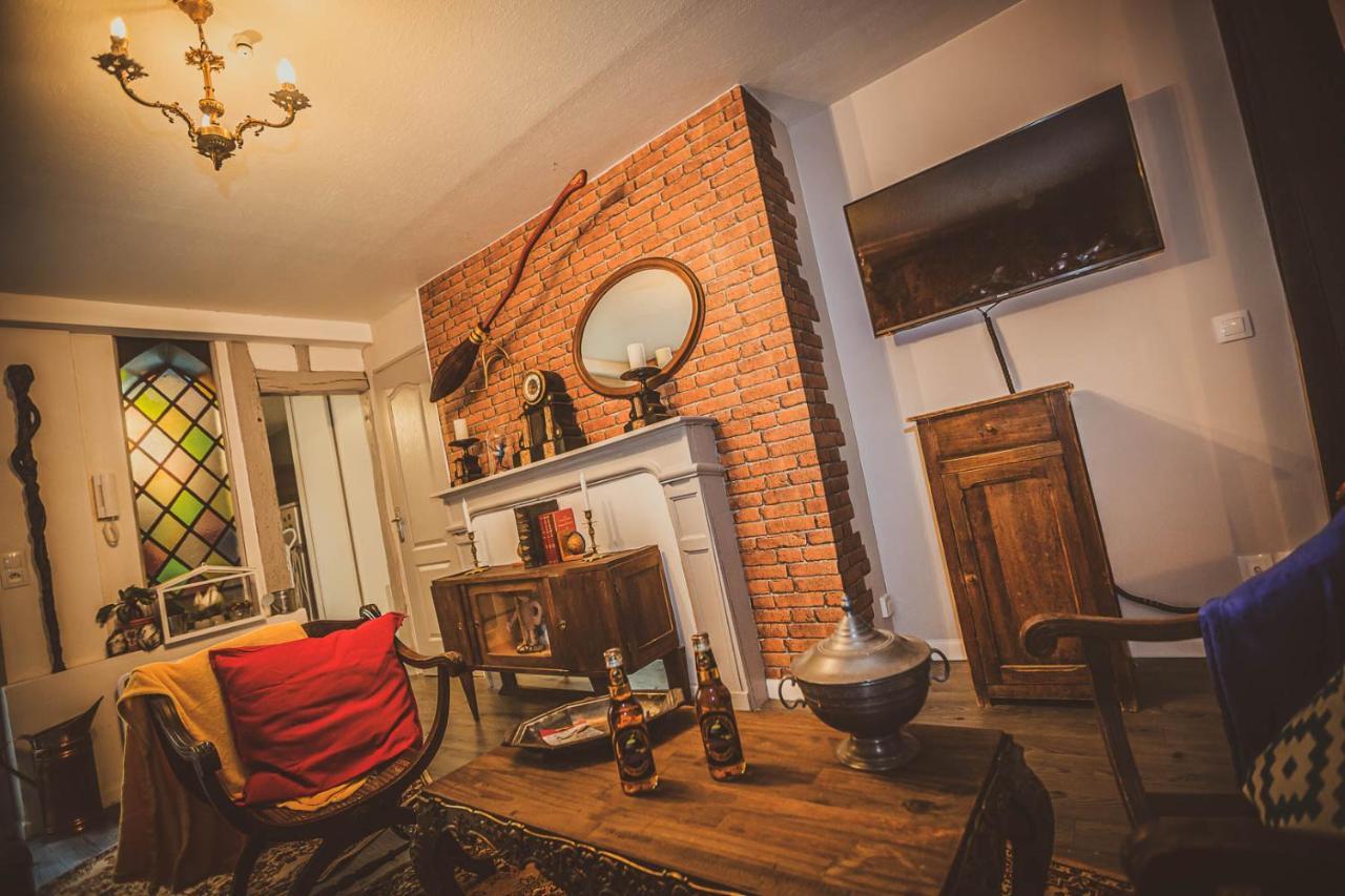 Repaire Du Sorcier Un Apartement Magique トロワ エクステリア 写真