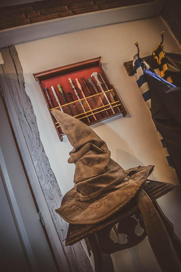 Repaire Du Sorcier Un Apartement Magique トロワ エクステリア 写真