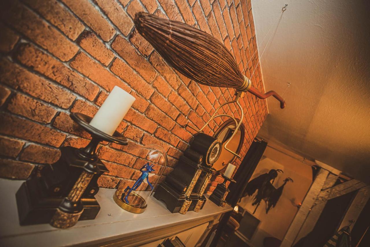 Repaire Du Sorcier Un Apartement Magique トロワ エクステリア 写真