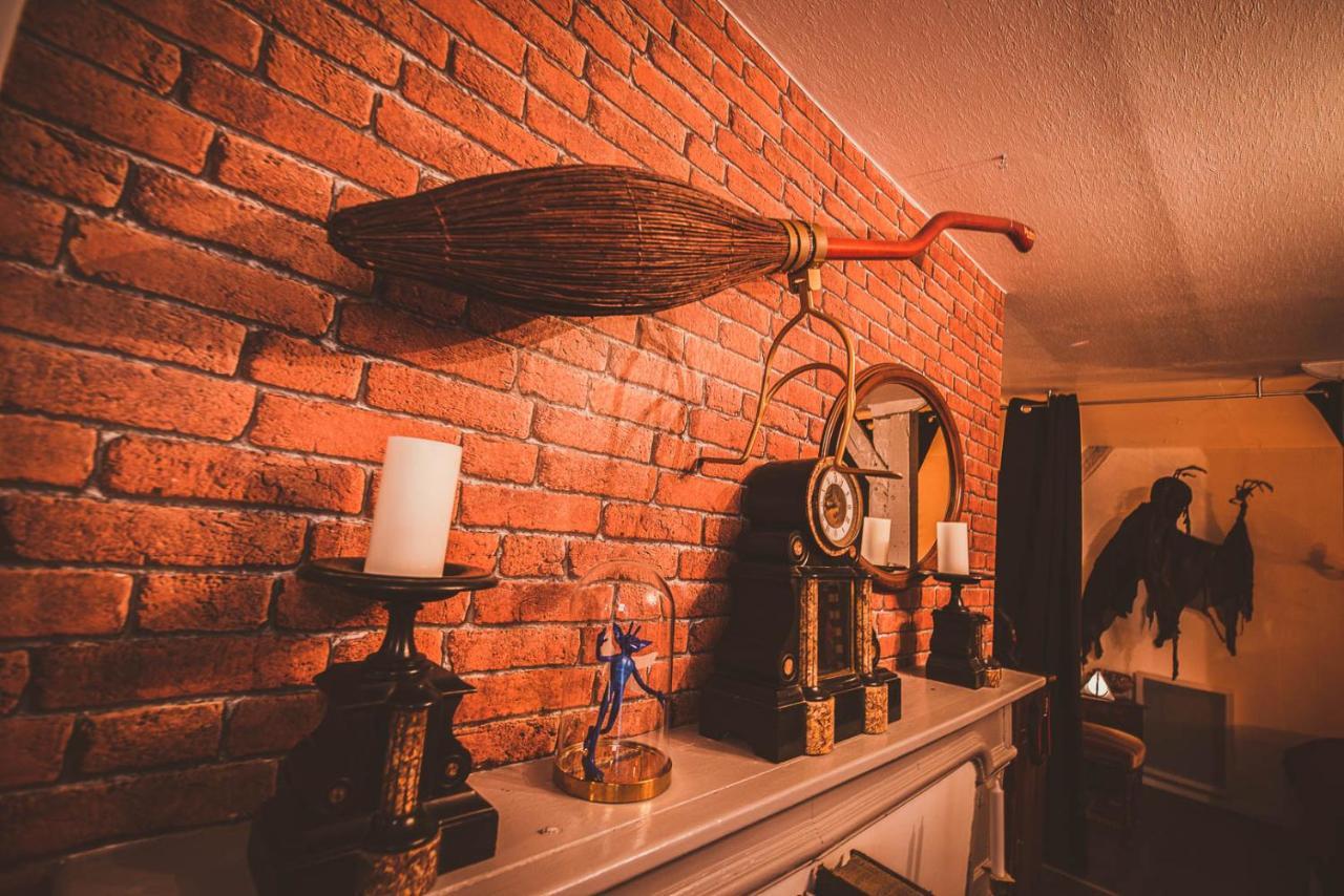 Repaire Du Sorcier Un Apartement Magique トロワ エクステリア 写真