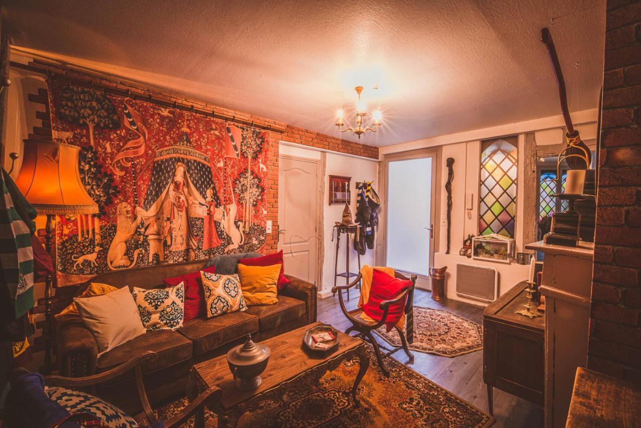 Repaire Du Sorcier Un Apartement Magique トロワ エクステリア 写真